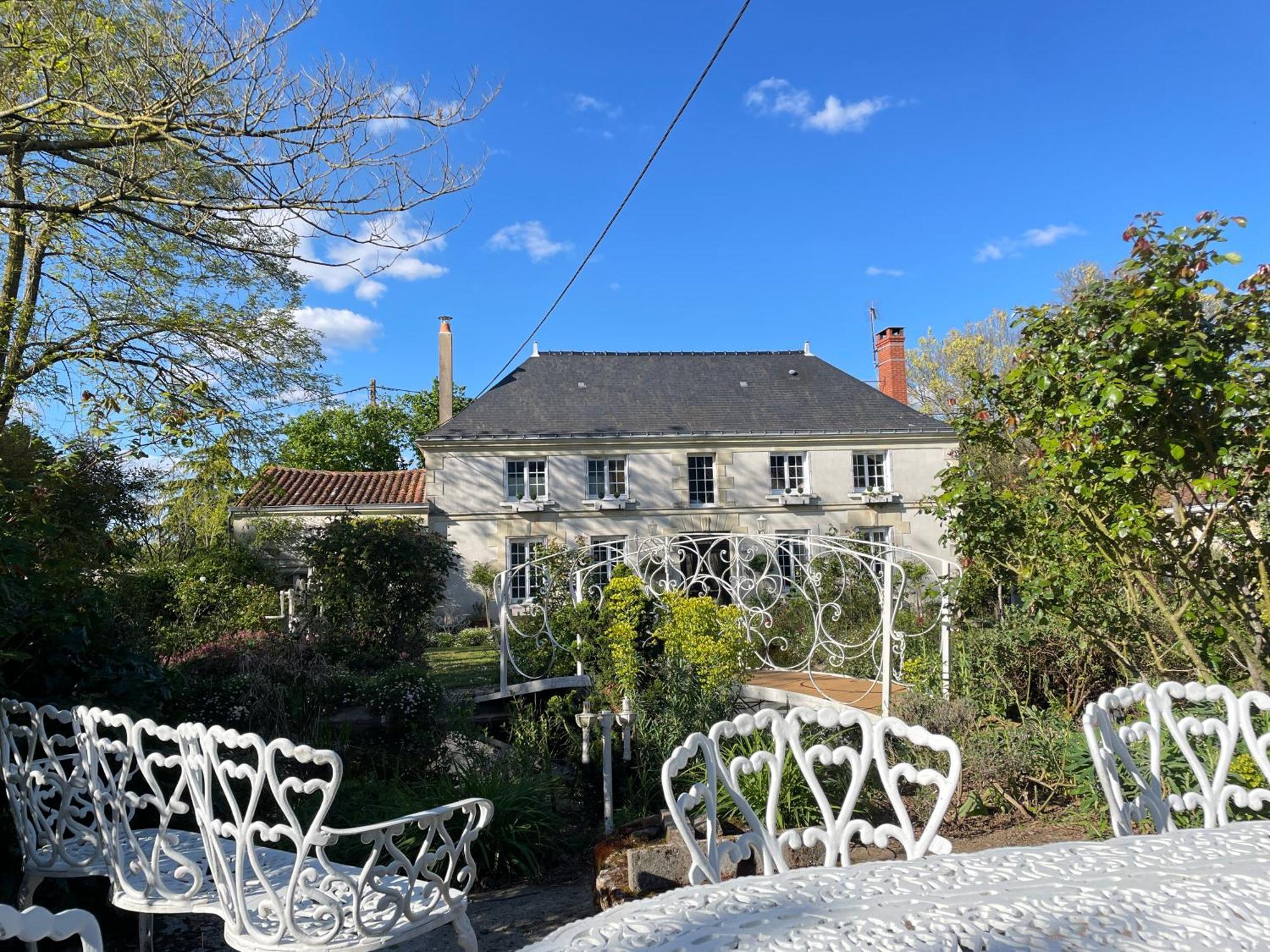 Chambre De Charme Dans Un Jardin De 1500M2 Nueil-sur-Layon Экстерьер фото